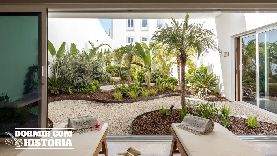 We slept in the best boutique hotel in Portugal. It is a palace in Tavira