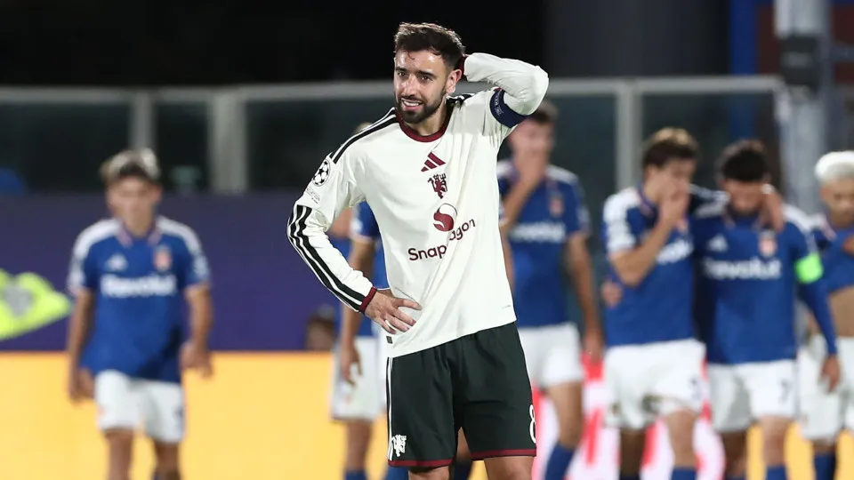 Bruno Fernandes critica foco no passado após derrota do Manchester United