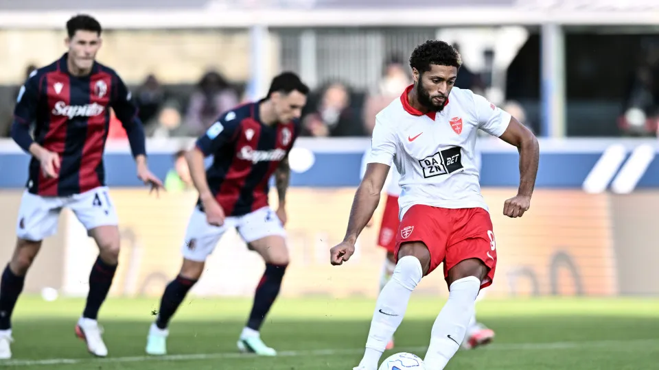 Gustavo Varela marca, mas Monza perde para o Bologna