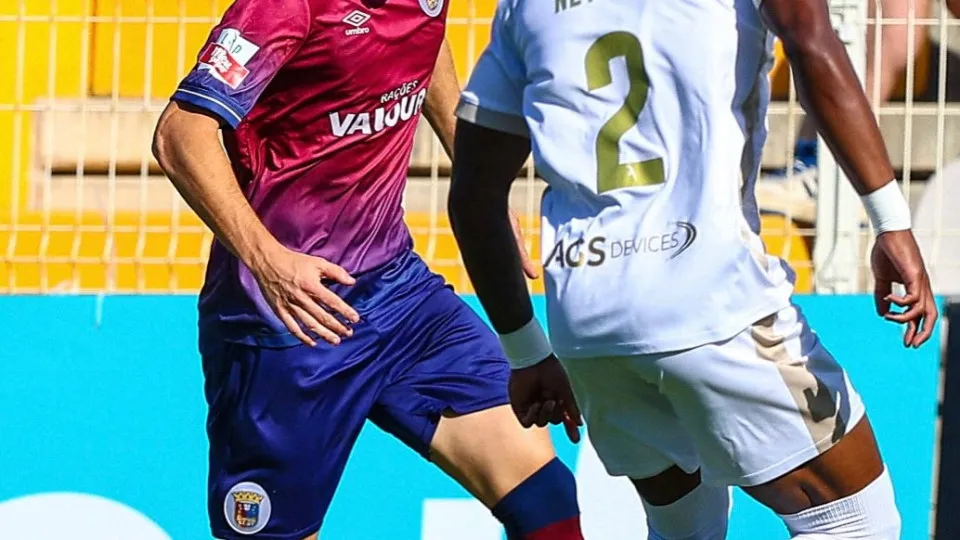 Portimonense e Torreense empatam sem gols na estreia de João Nuno