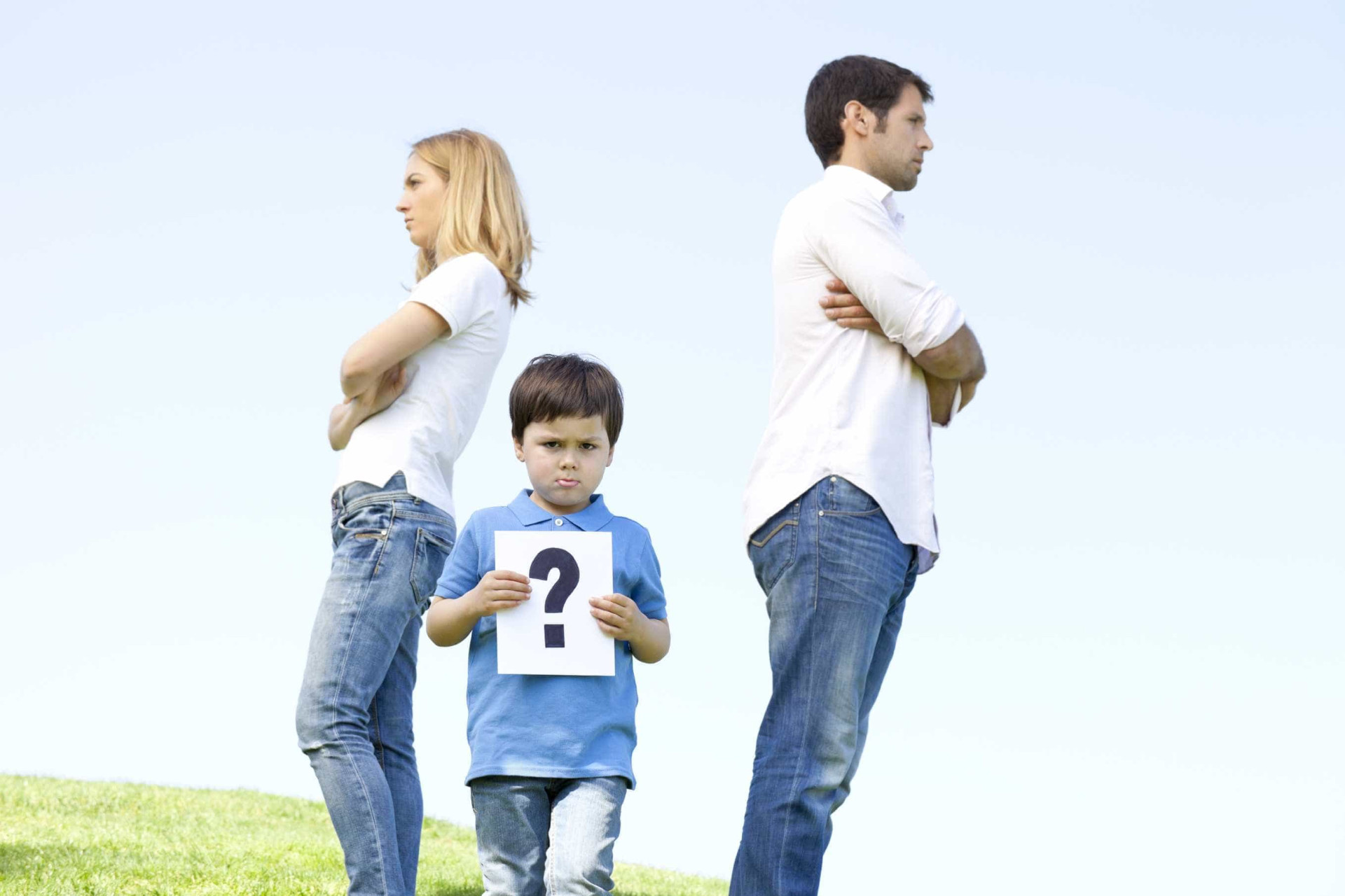 Расторжение брака между родителями. Родители и дети. Современная семья. Неполная семья. Ребенок в семье.
