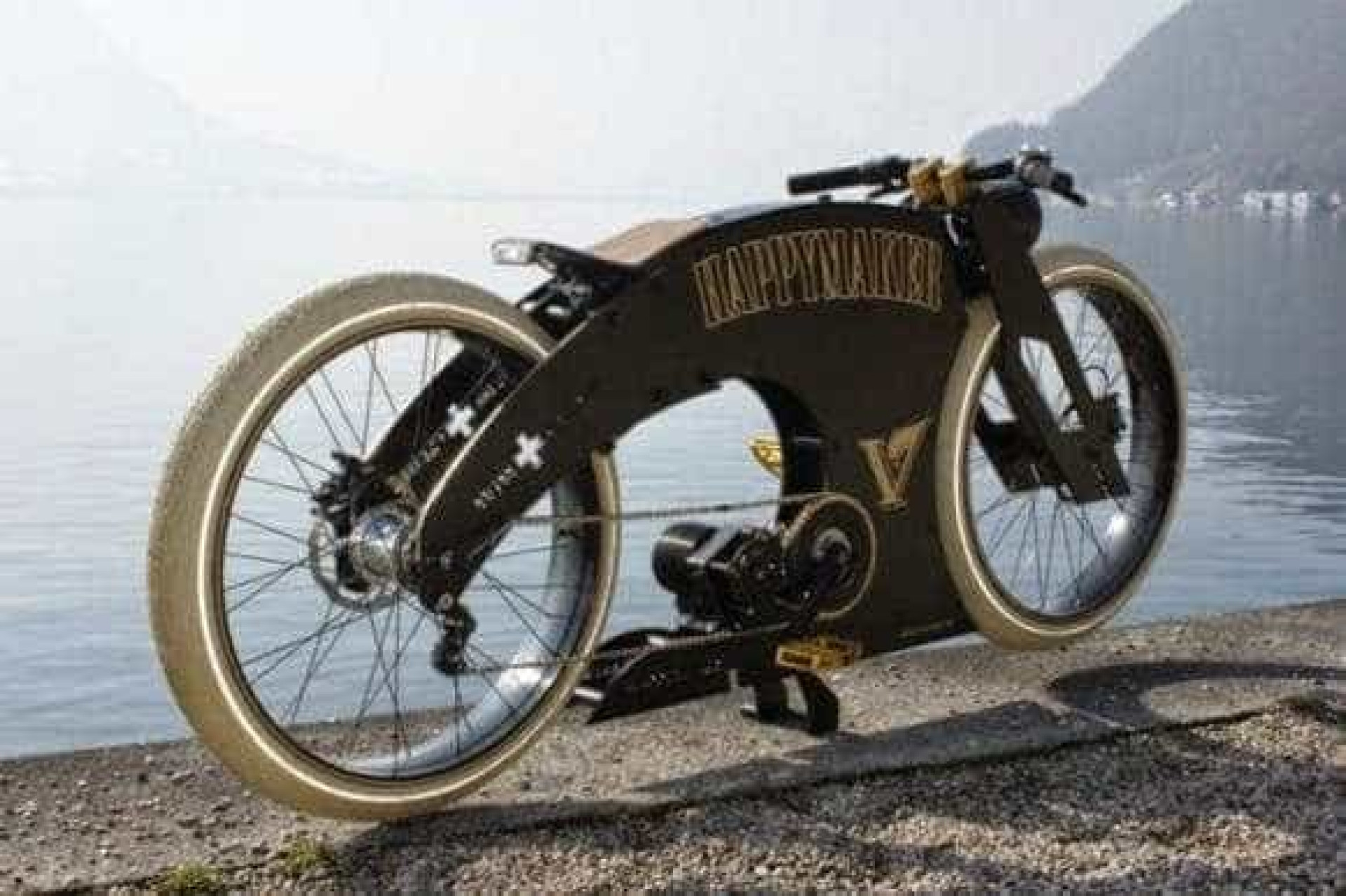 Самый крутой велик. Электровелосипед Breitbau Custom. Электровелосипед фэт-байк, чоппер. Электровелосипед боббер. Необычные конструкции велосипедов.