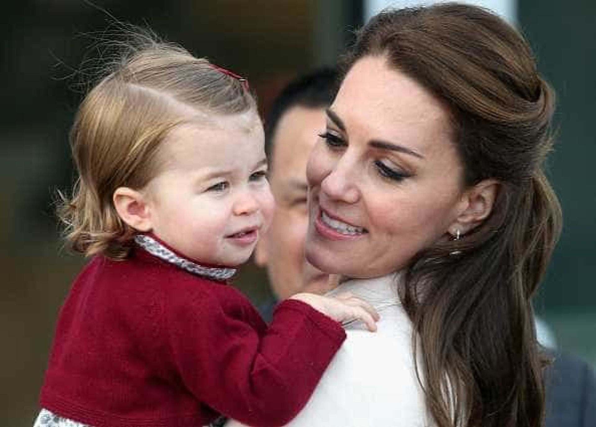Casa Real revela novas fotos da princesa Charlotte. Veja como cresceu