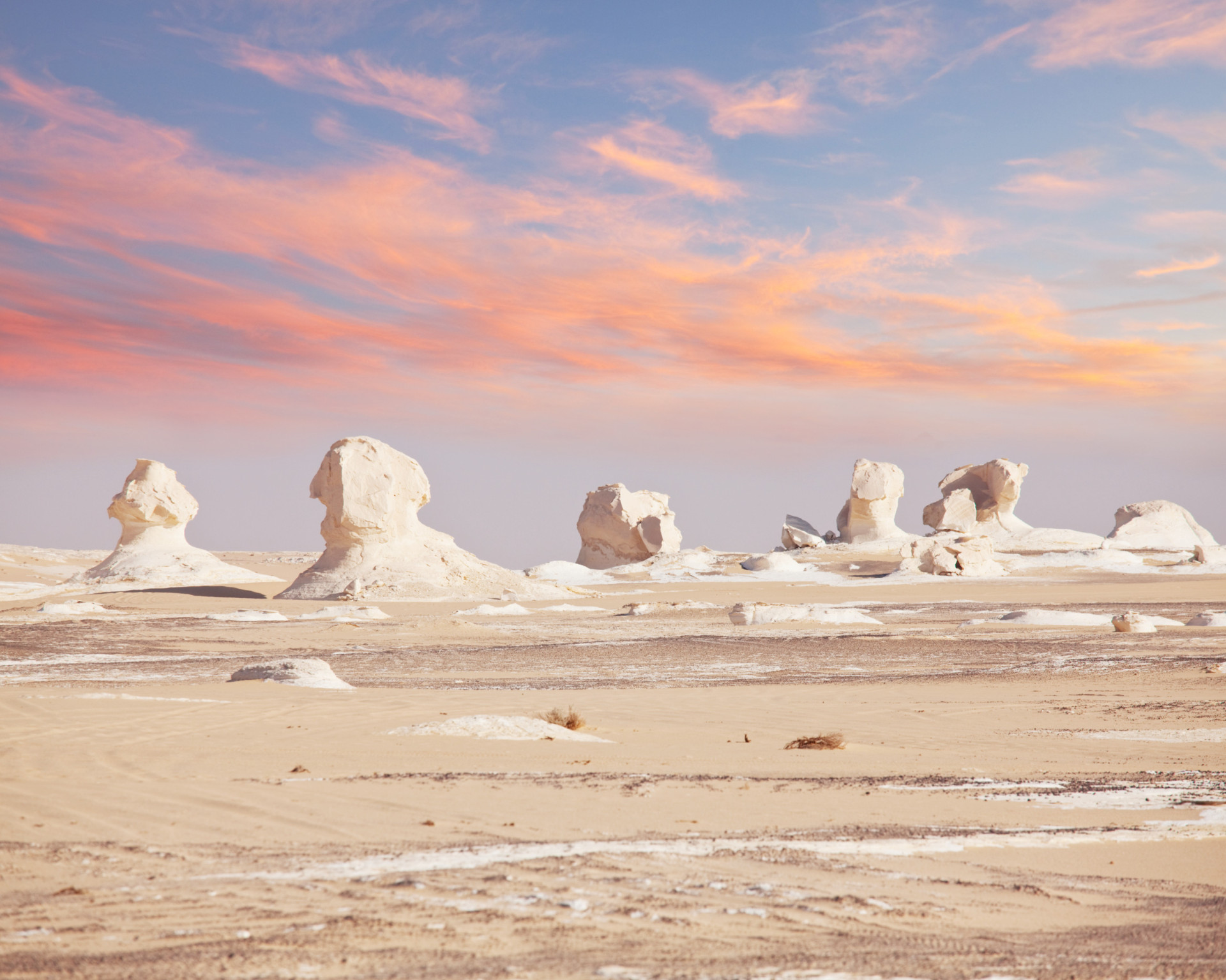 Acredita que estas paisagens pertencem ao planeta Terra?