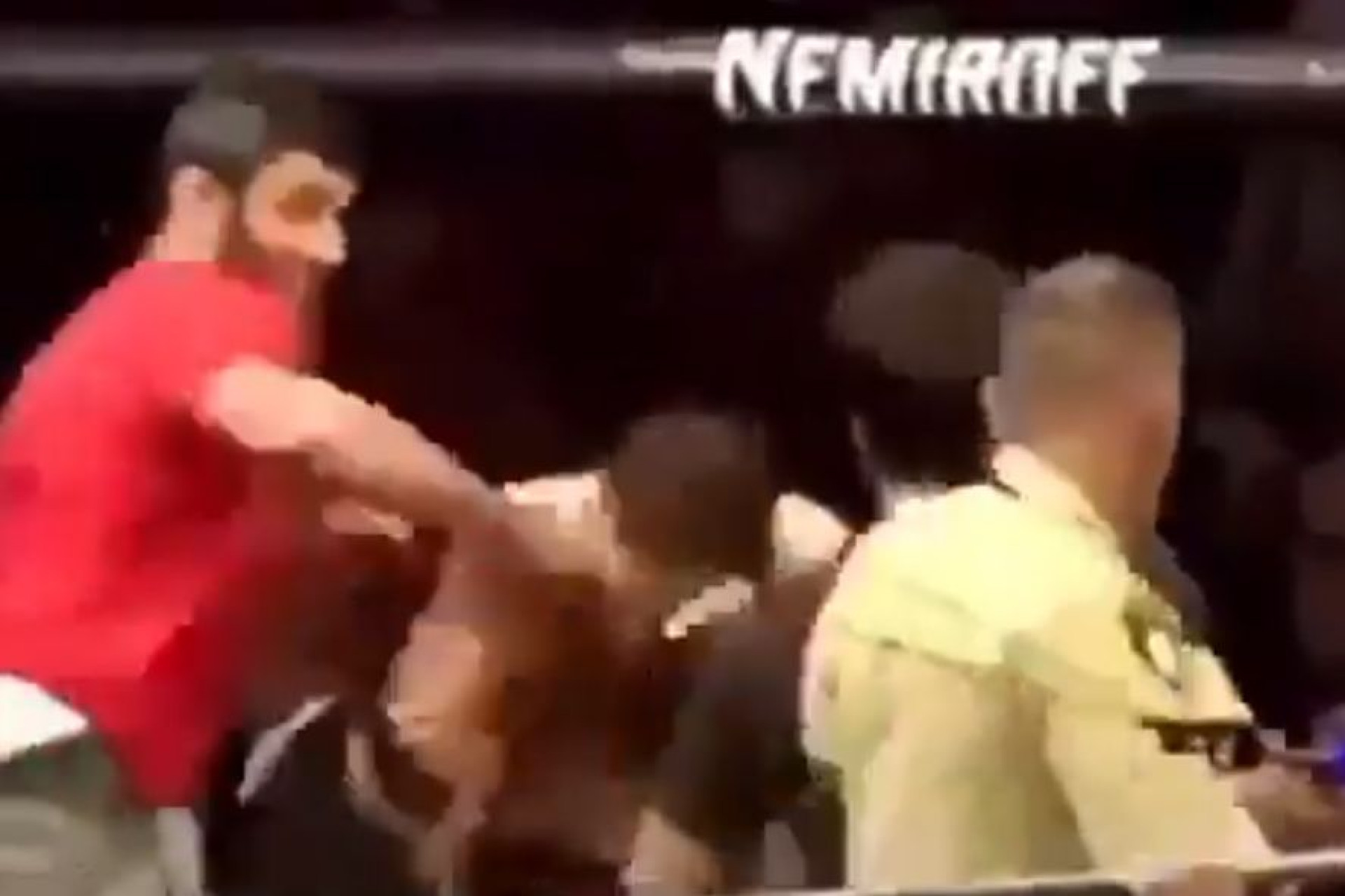 Surgiram novas imagens da agressão a McGregor