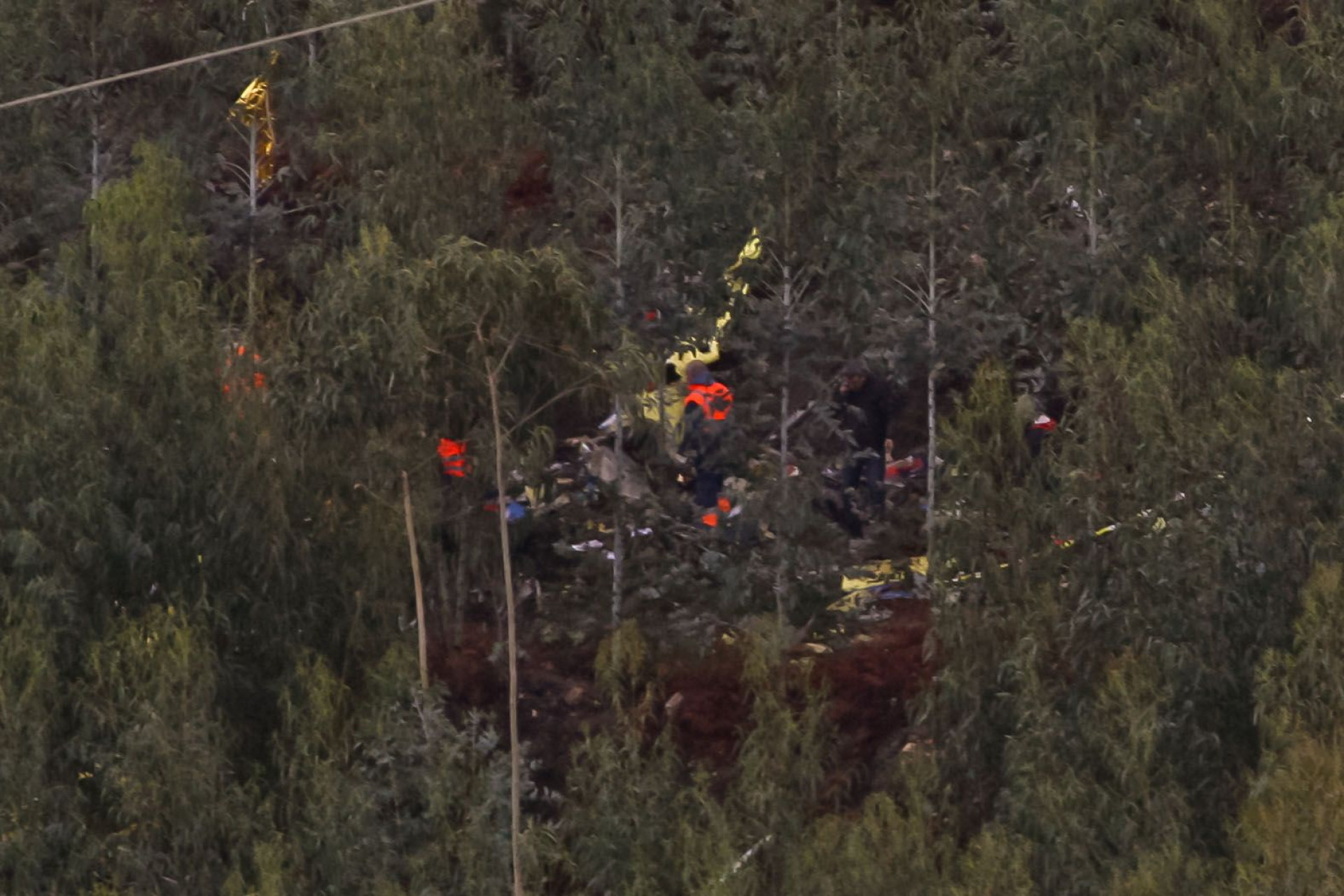 A tragédia da queda do helicóptero do INEM em imagens