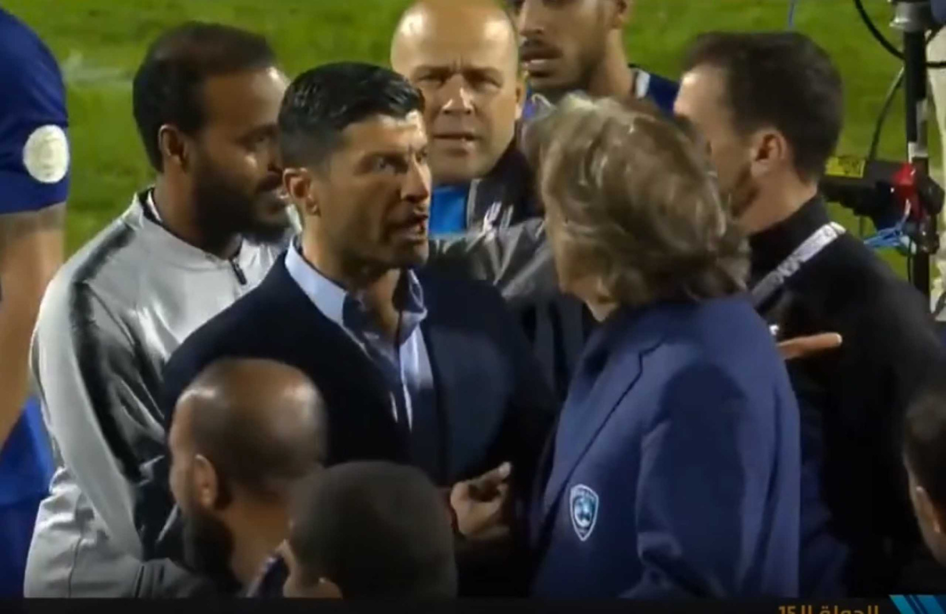 Ânimos exaltados entre Jorge Jesus e Pedro Emanuel