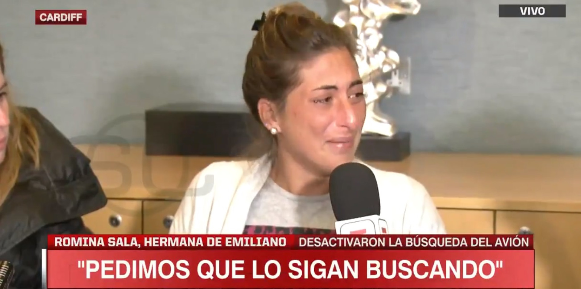"Não parem as buscas. Ele está vivo". O apelo em lágrimas da irmã de Sala