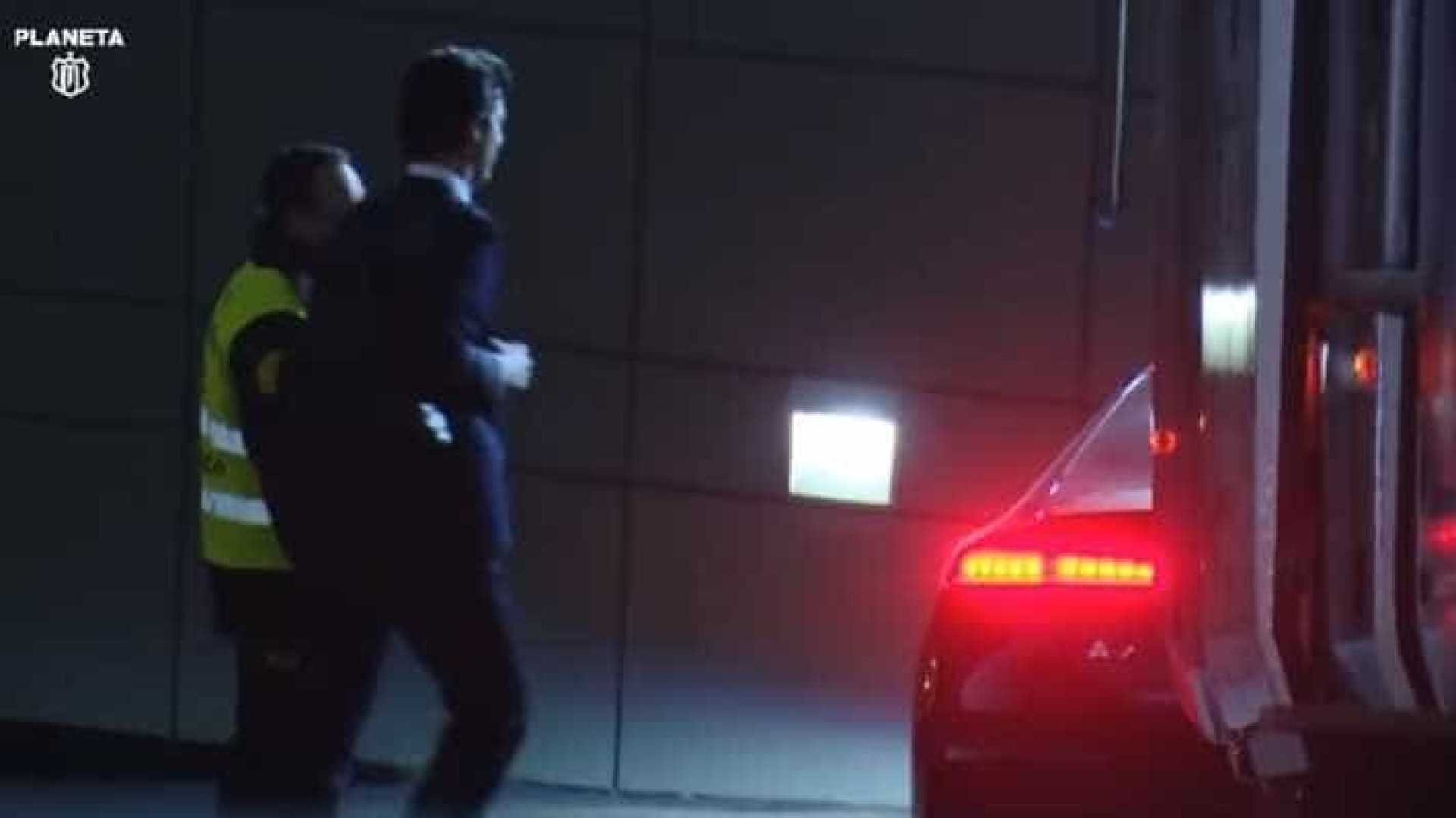 Asensio estacionou o carro e Solari teve uma reação... inesperada