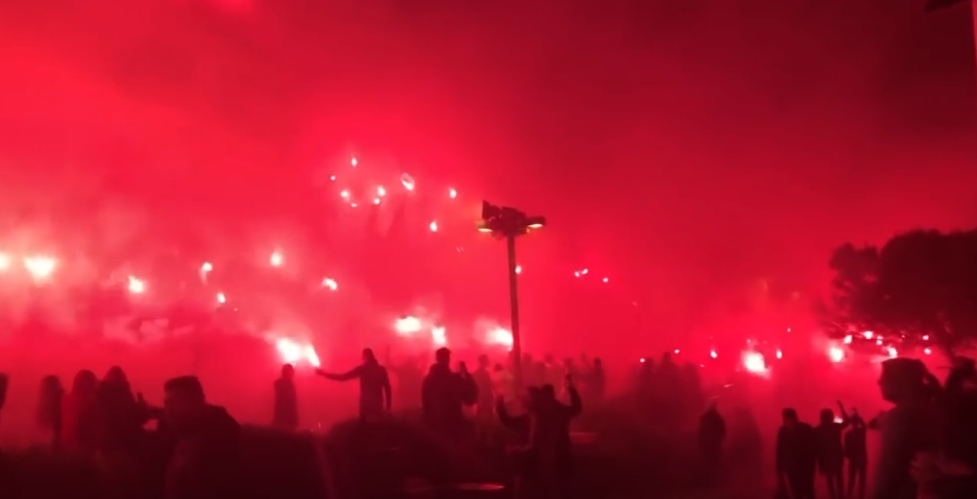 Adeptos do PAOK preparam festa de arromba e as imagens são assombrosas