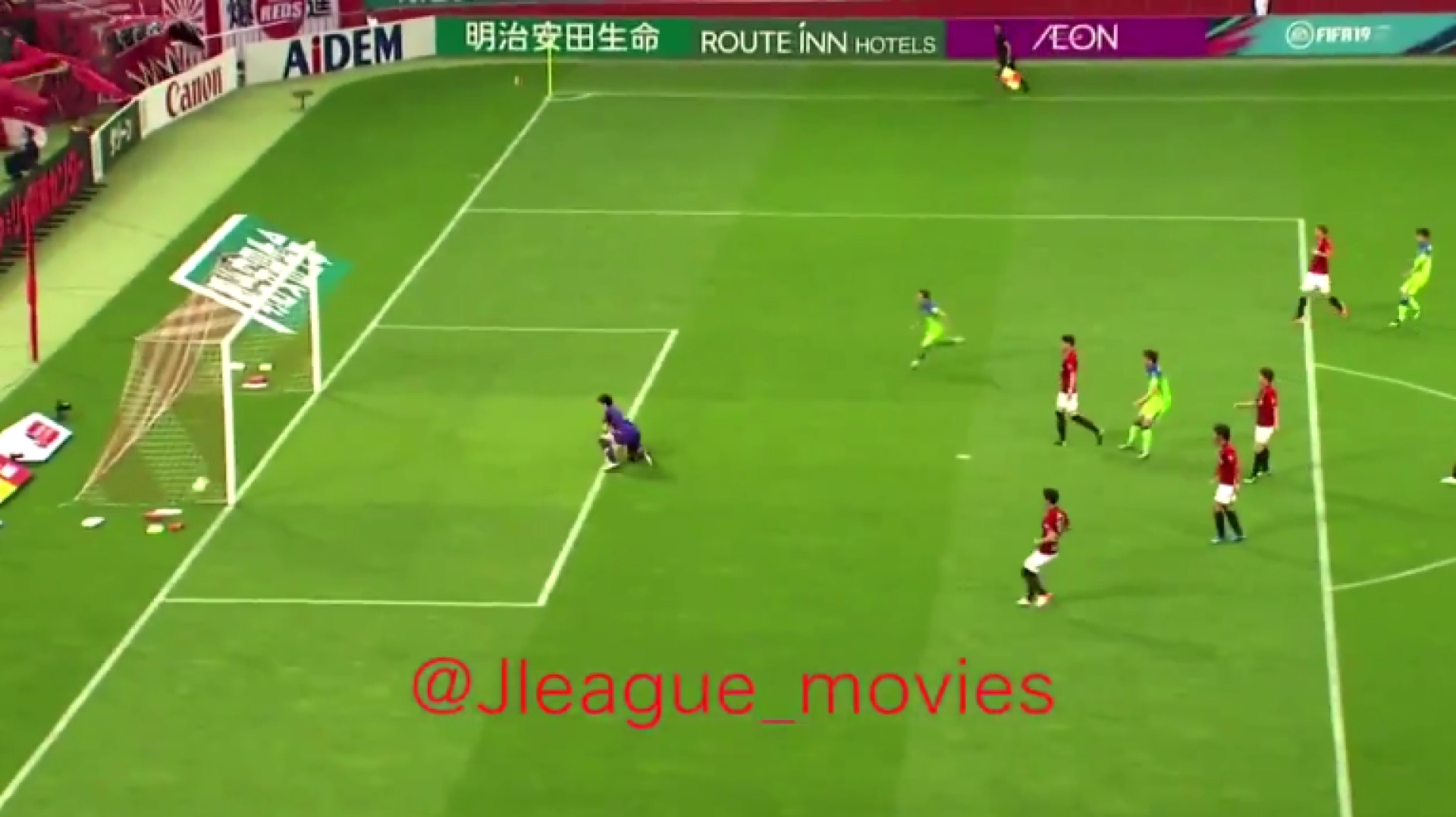 Incrível: Árbitro não valida golo e gera a confusão no Japão