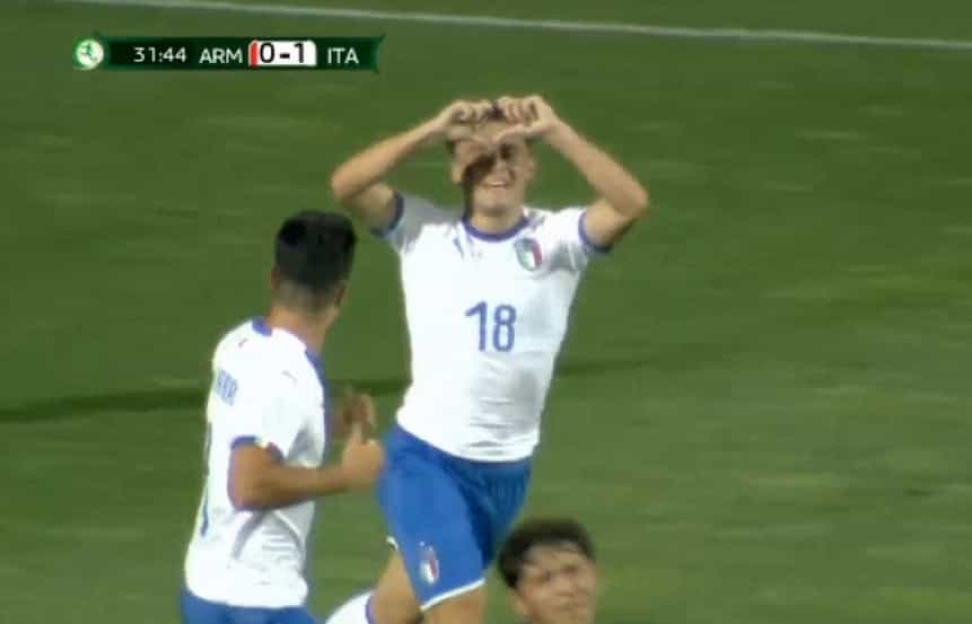 Calcanhar 'mágico' de Merola é candidato a golo do Euro de sub-19