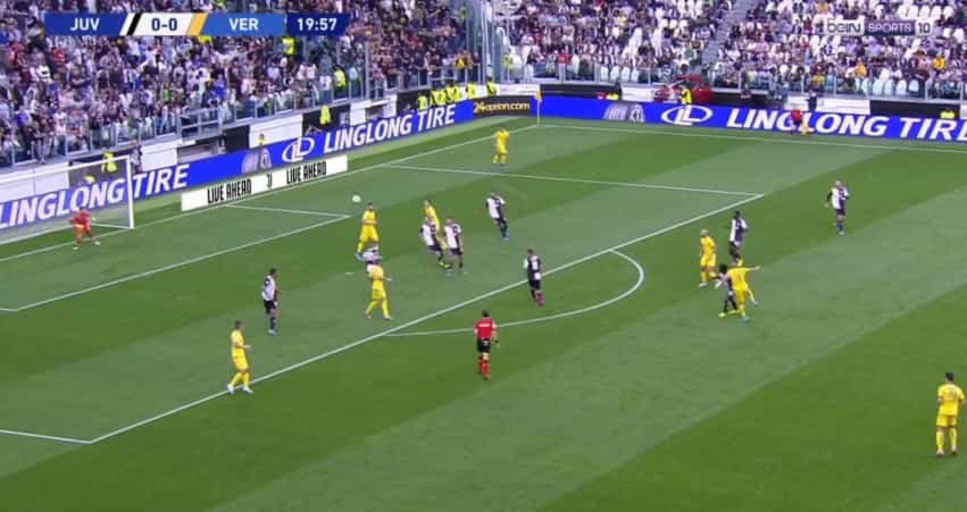 Miguel Veloso abriu o marcador do Juventus-Hellas com este golaço