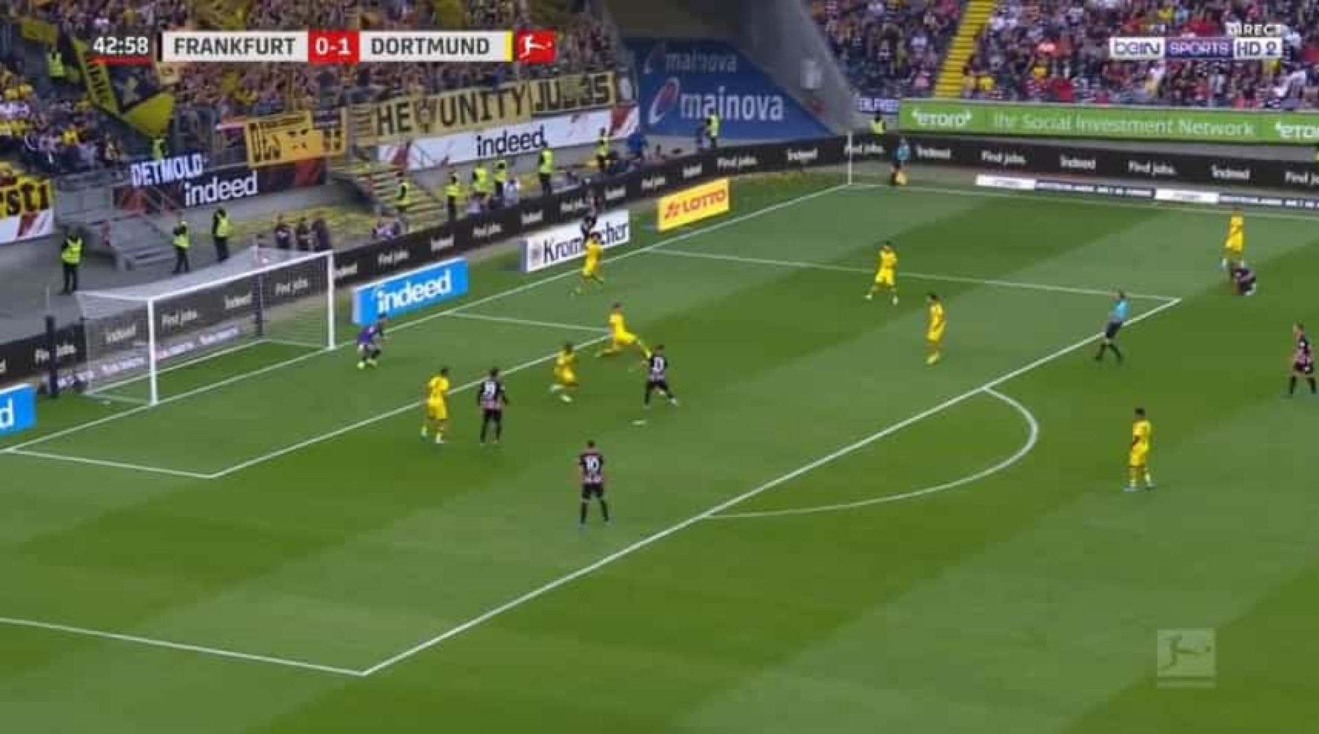 Ao terceiro jogo, o primeiro golo oficial de André Silva pelo Eintracht