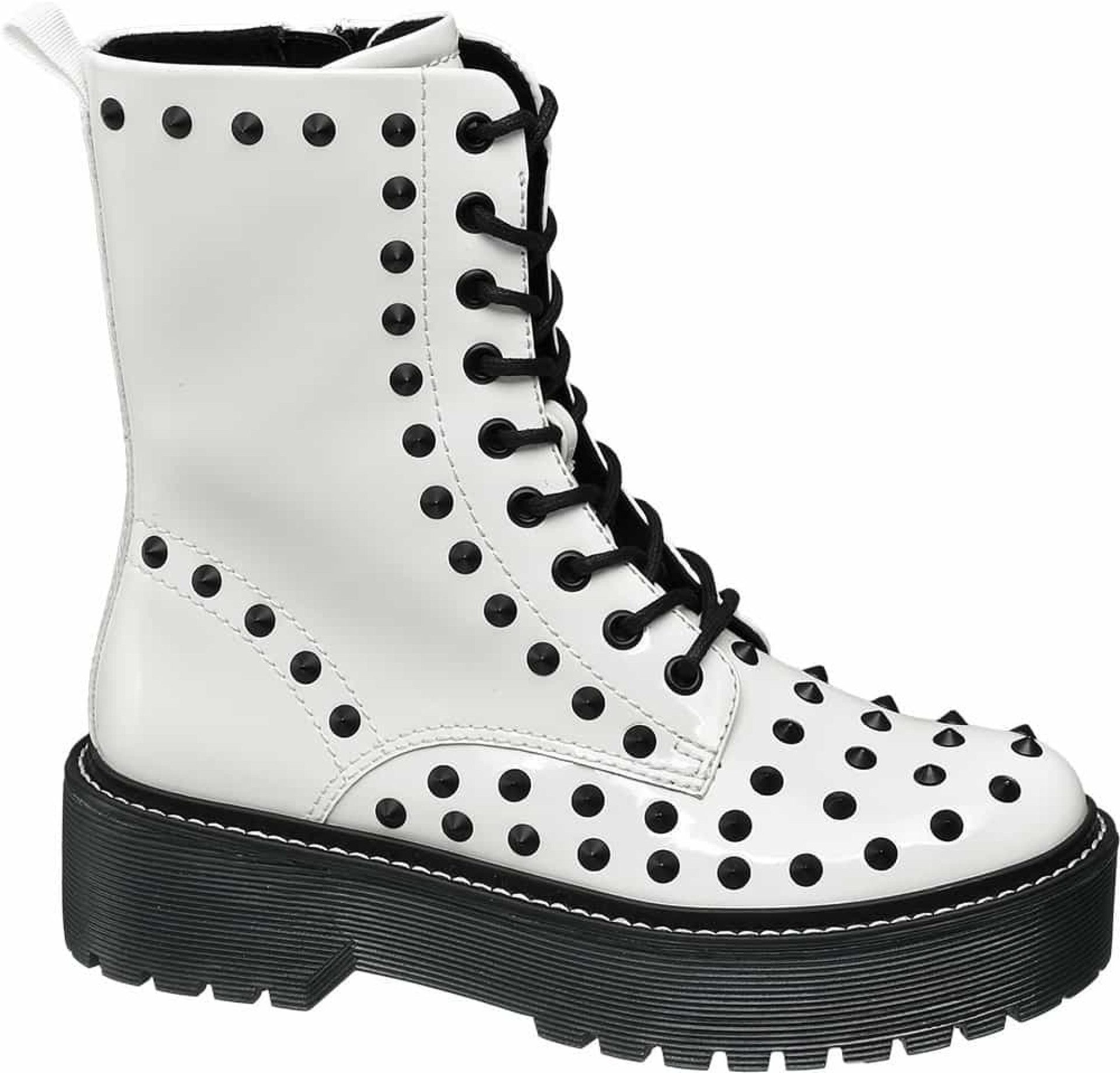 Botas branco gélido, é a proposta da Deichmann para este inverno