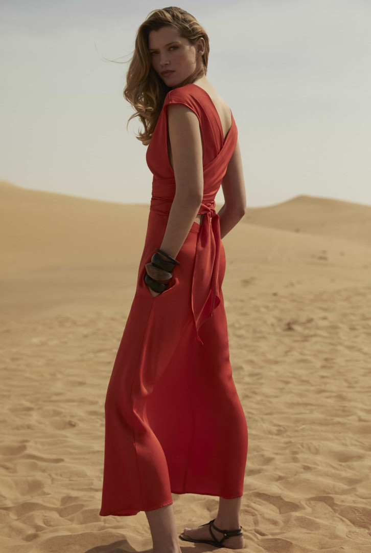 Pedro del Hierro apresenta Desert Effect : Um verão solarengo e tranquilo