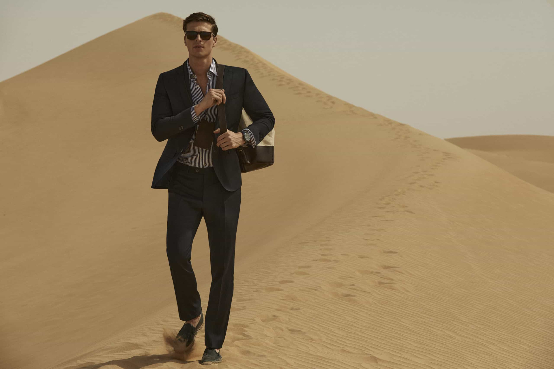 Pedro del Hierro apresenta Desert Effect : Um verão solarengo e tranquilo