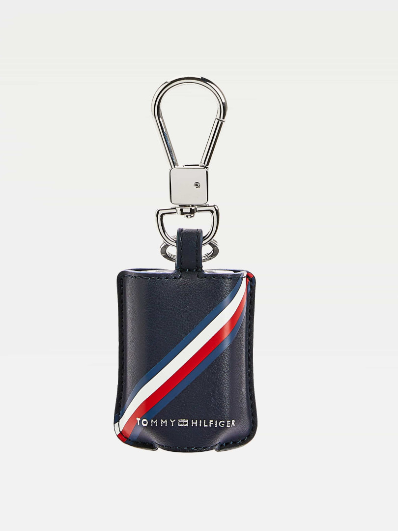 TOMMY HILFIGER lança Caring Capsule: Máscaras, luvas e chaveiros