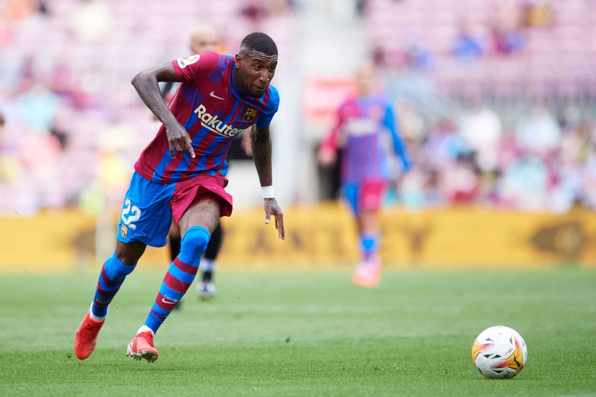 Emerson mudou de clube duas vezes no mesmo mercado mas não é caso único