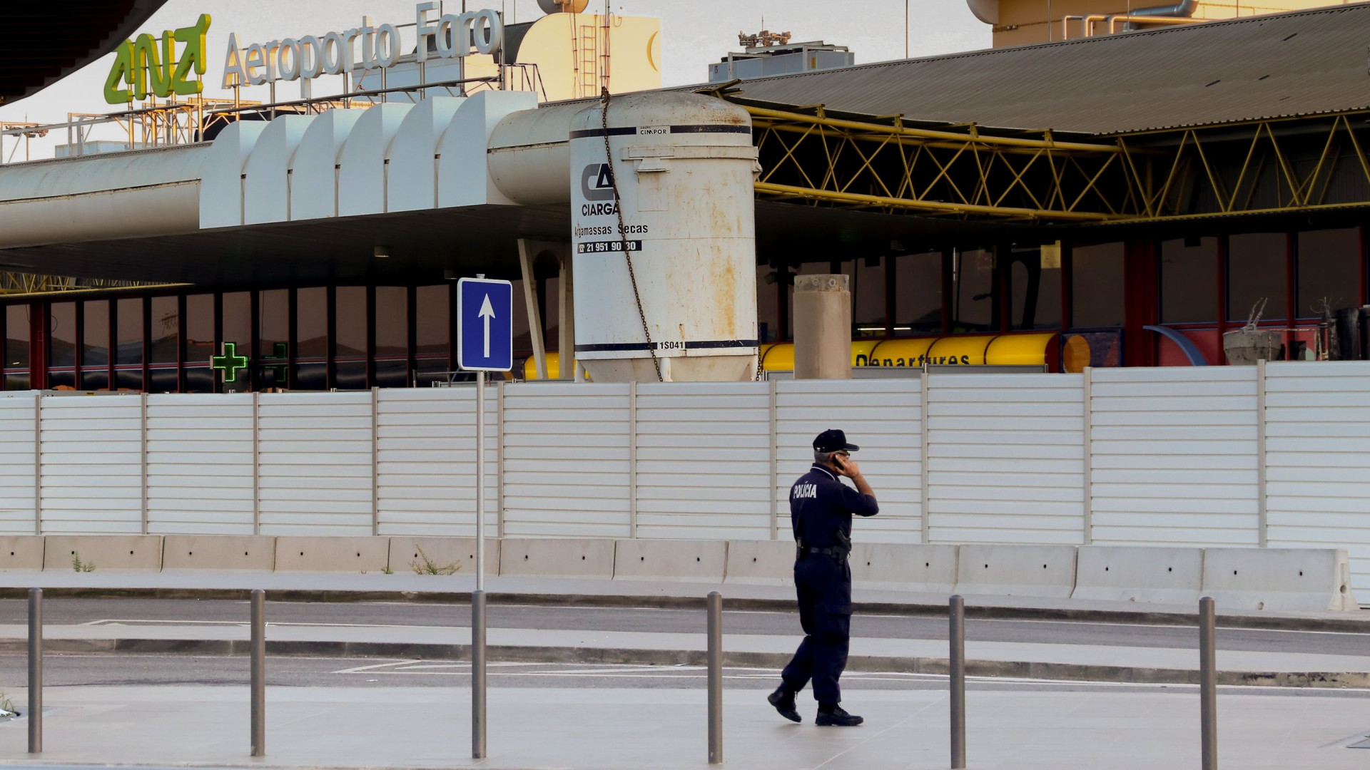 Jovem de 15 anos morre atropelada perto do aeroporto de Faro