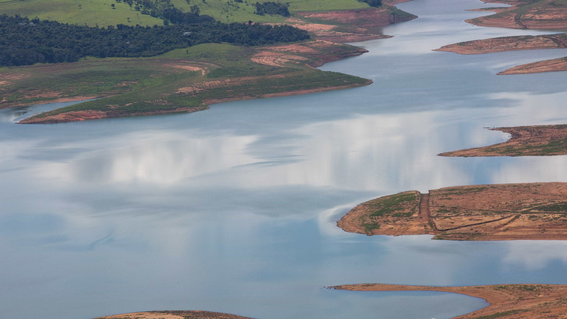 Barragem da Vale em risco de rotura iminente no estado de Minas Gerais