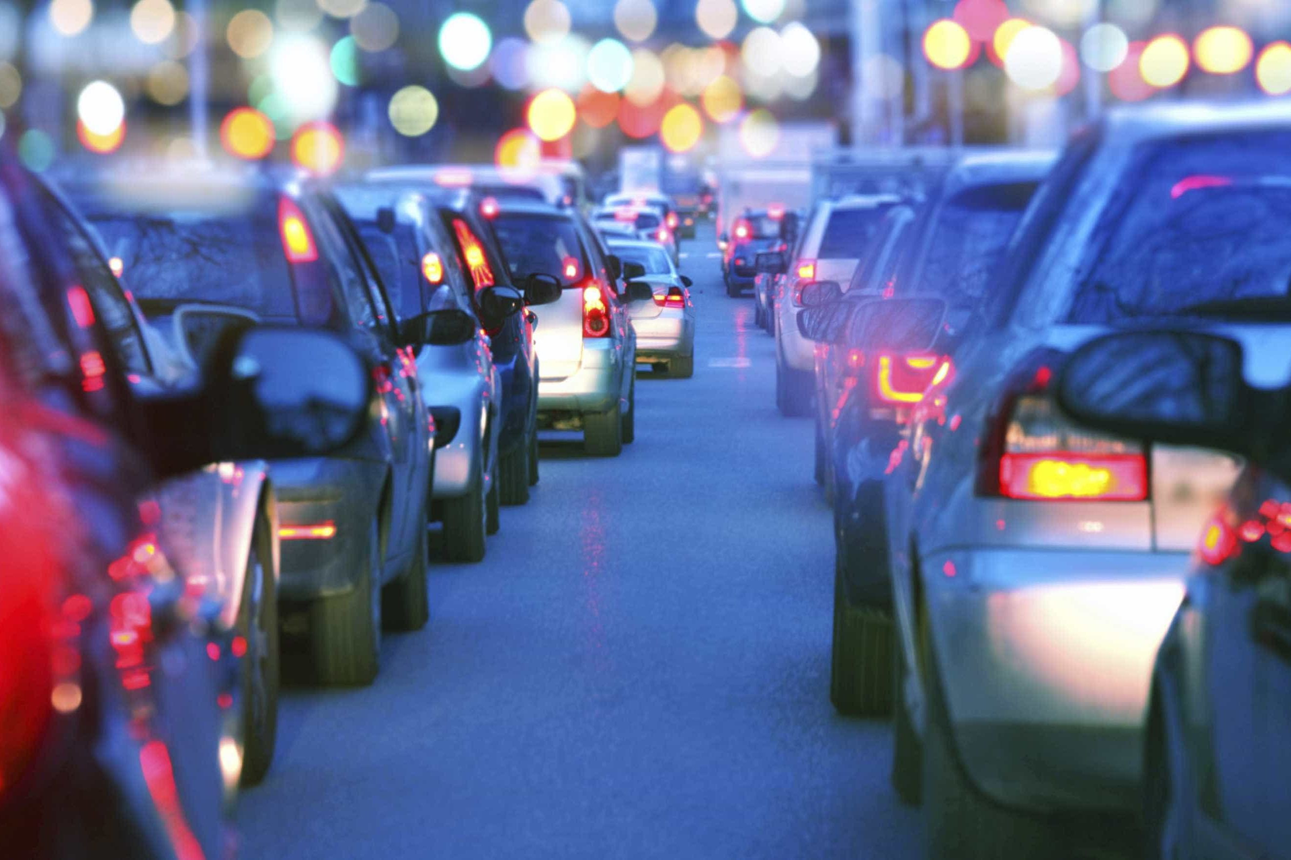 TVDE: Sabe o que significa este dístico que 'viaja' em alguns carros?