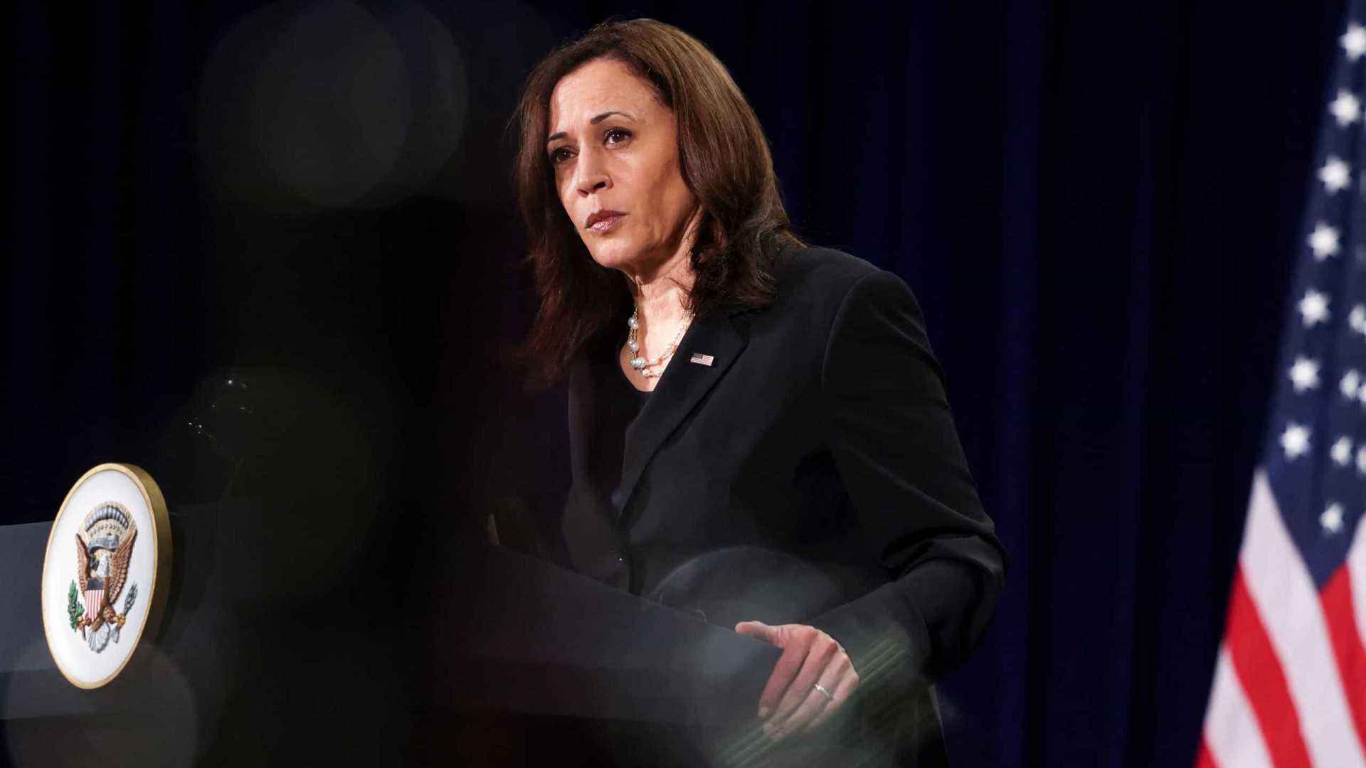 Kamala adverte para perigo de crise sanitária com fim do direito a aborto