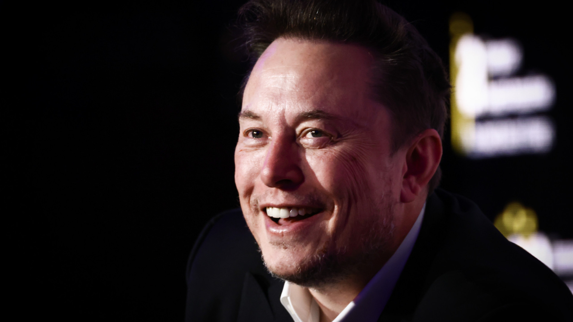 Novo Tesla Roadster começa a ser produzido no próximo ano, diz Elon Musk