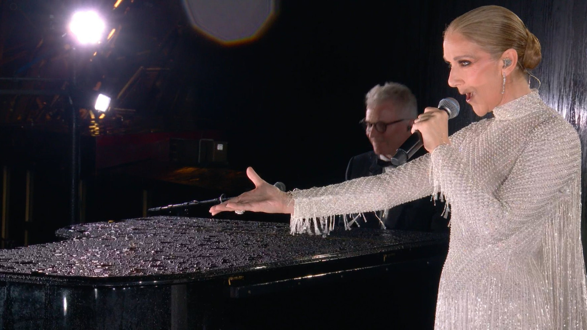 Eis o vídeo da poderosa e surpreendente atuação de Céline Dion nos JO